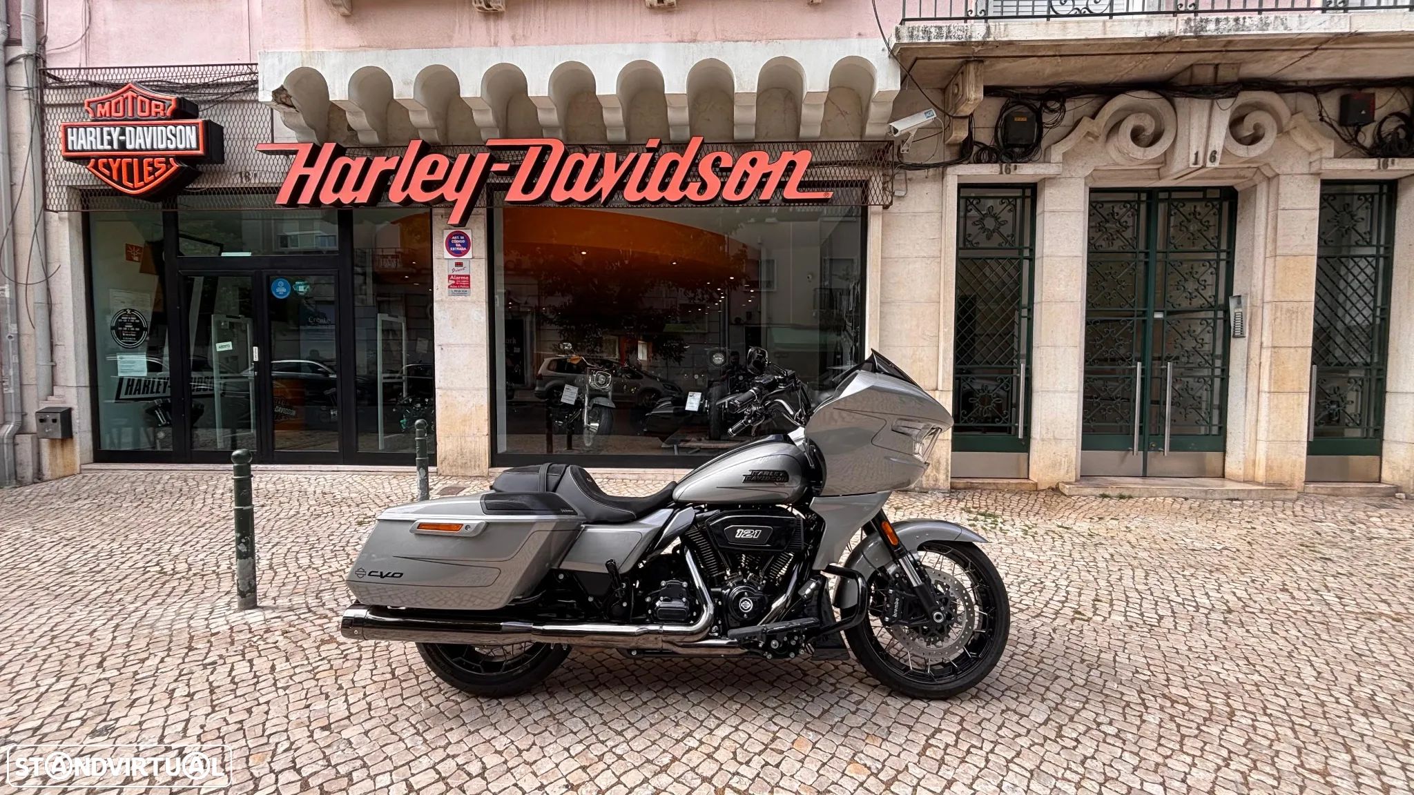 Harley-Davidson Road Road Glide CVO - 1