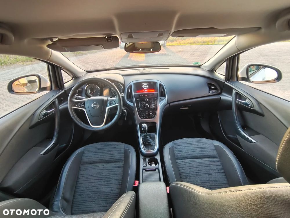Opel Astra 1.4 T Cosmo EU6 - 26