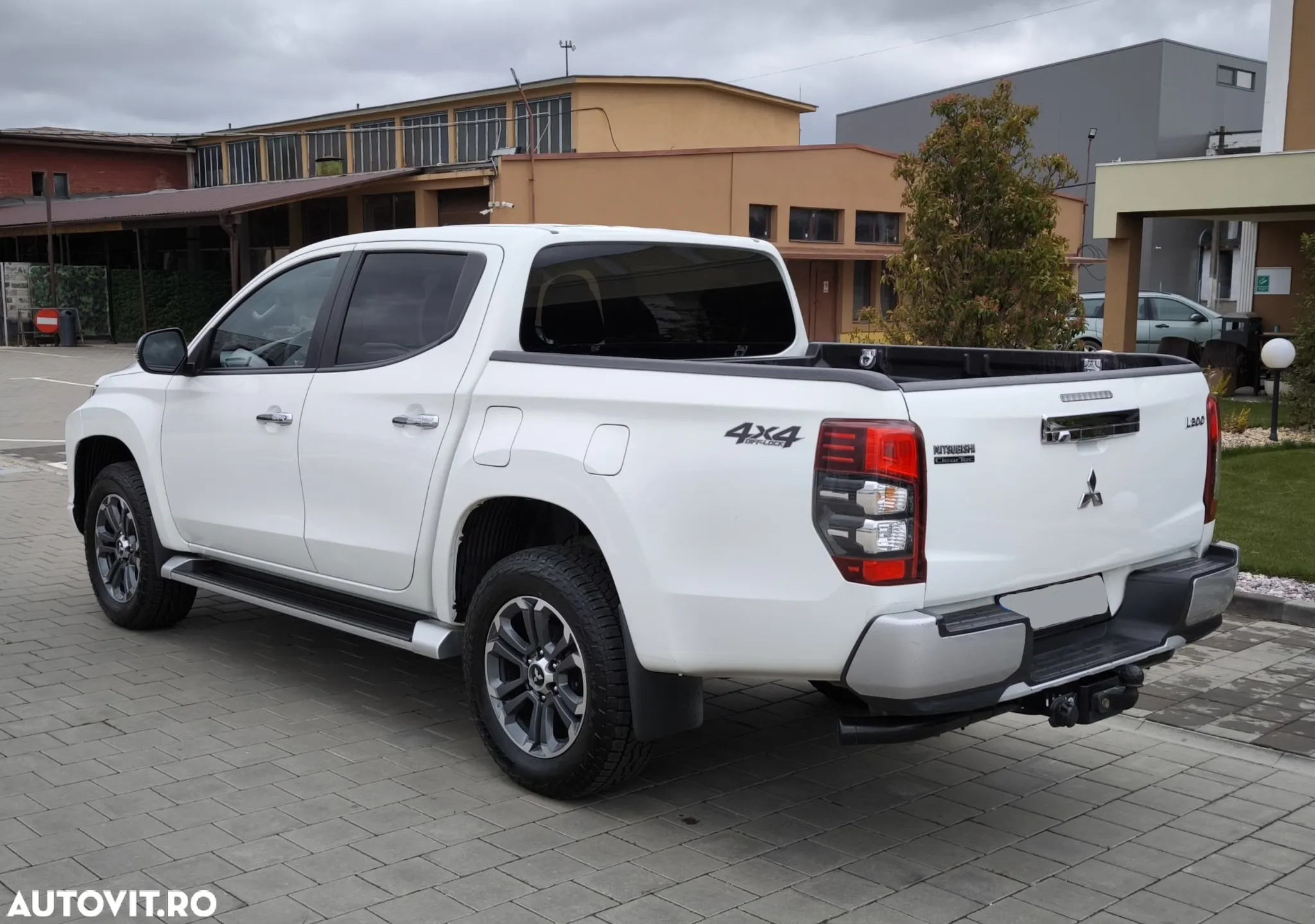 Mitsubishi L200 Pick Up 4x4 S&S Double Cab Spirit - 4