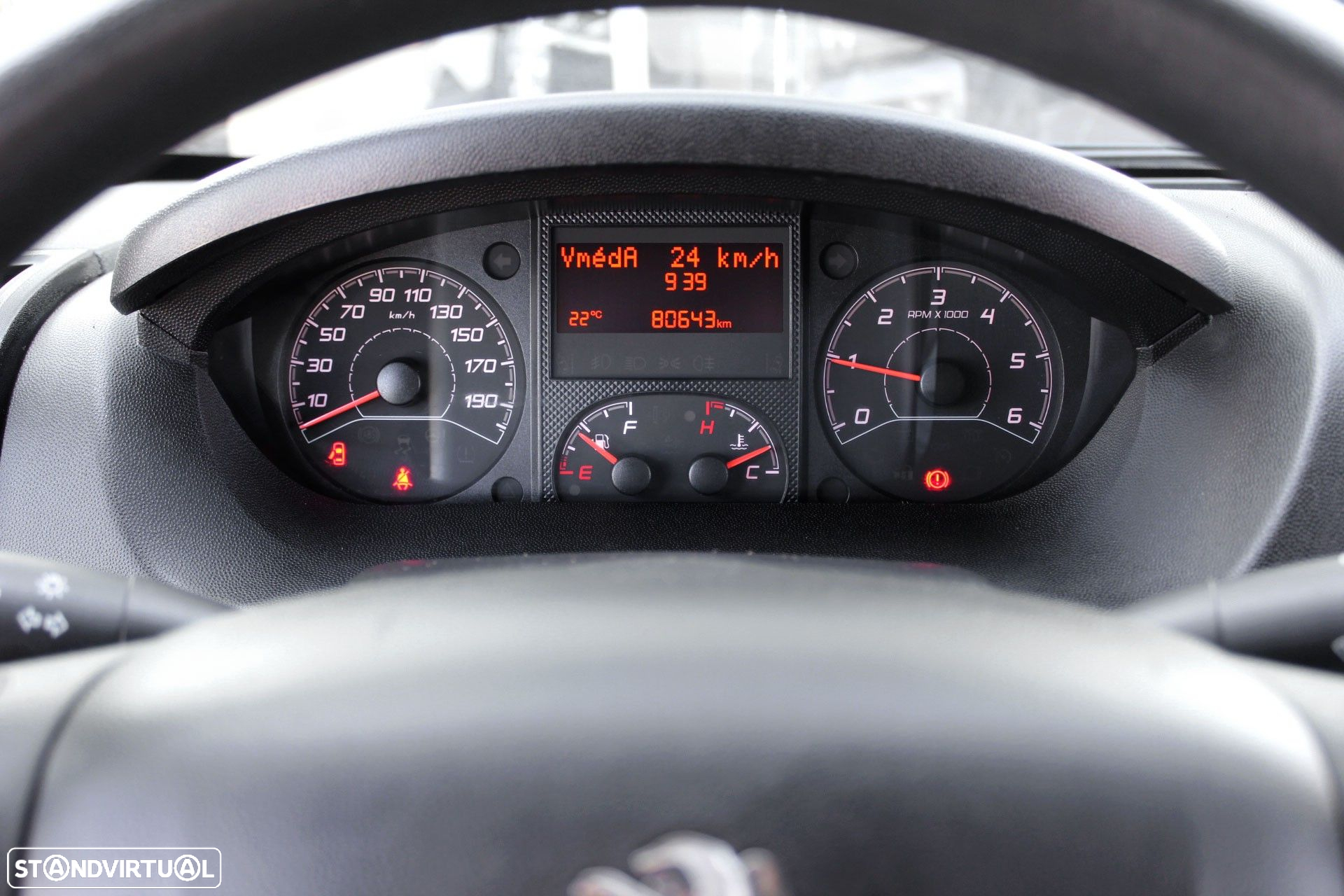 Peugeot Boxer 2.2 BlueHDi 330 L1H1 Premium - 20