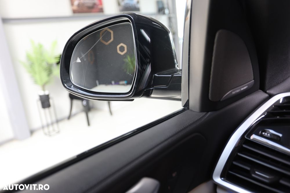 BMW X5 xDrive45e - 33