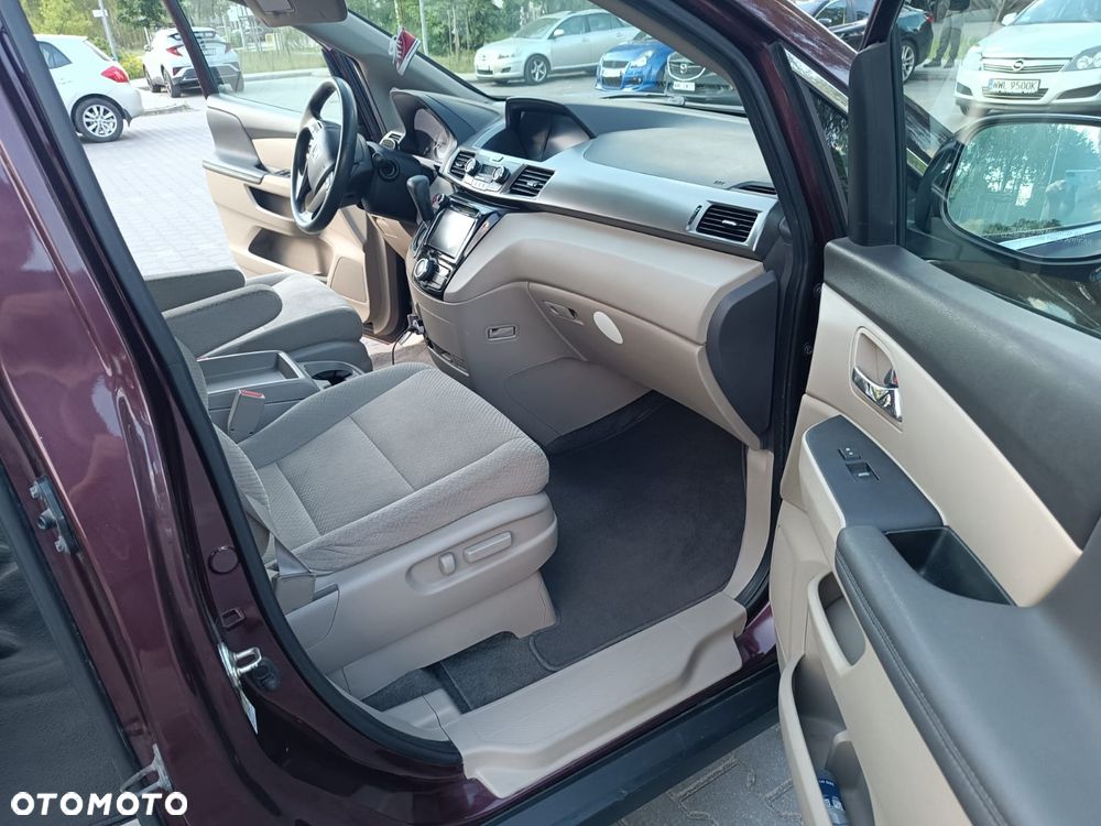 Honda Odyssey 3.5 LX - 10