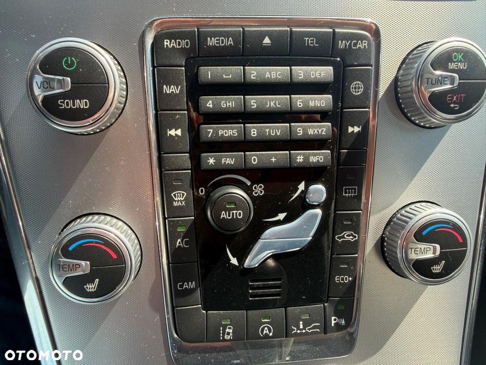 Volvo XC 60 D4 Geartronic Inscription - 12