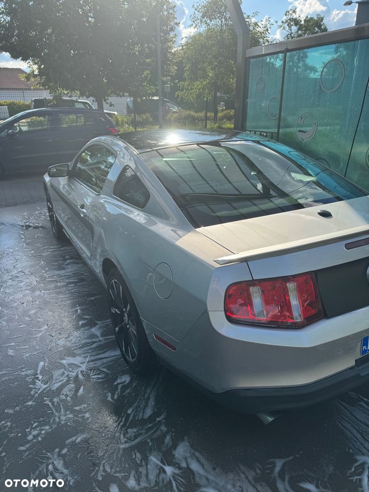 Ford Mustang - 7