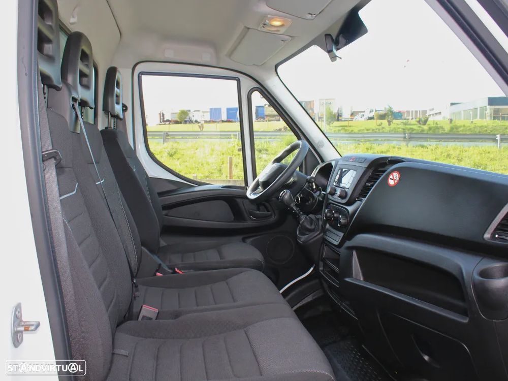 Iveco Daily Contentor com Plataforma Elevatoria e IVA - 20