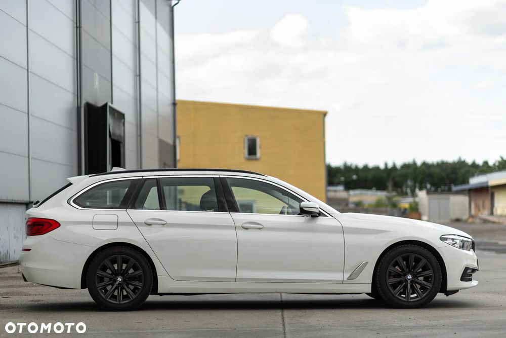 BMW Seria 5 518d Sport Line sport - 9