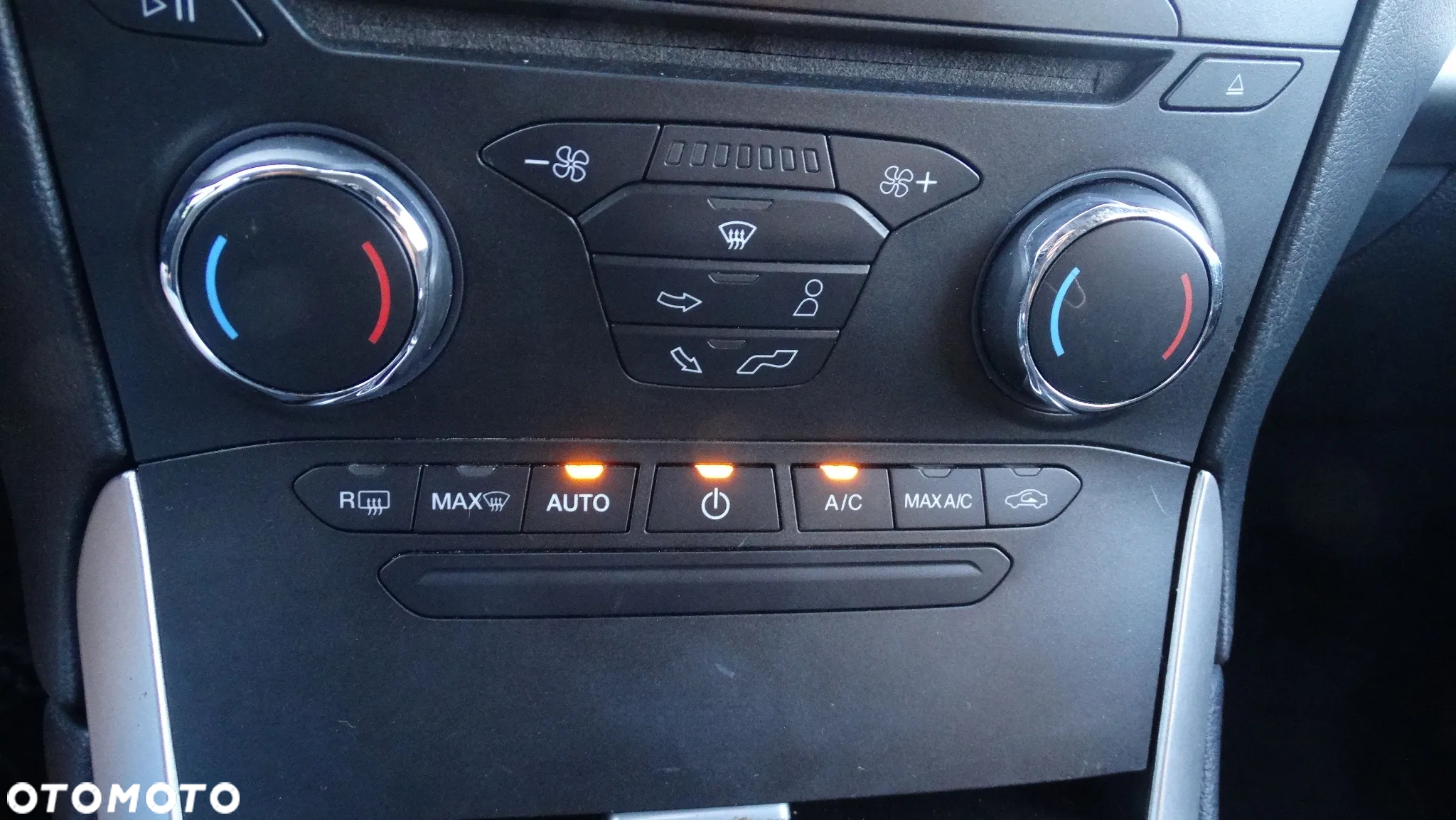 Ford Edge - 16