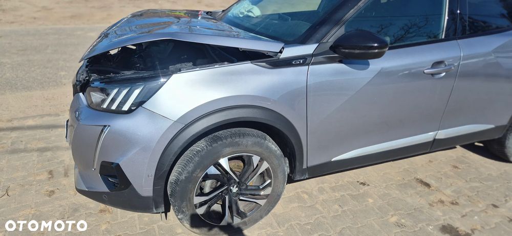 Peugeot 2008 1.2 PureTech GT Line S&S - 5