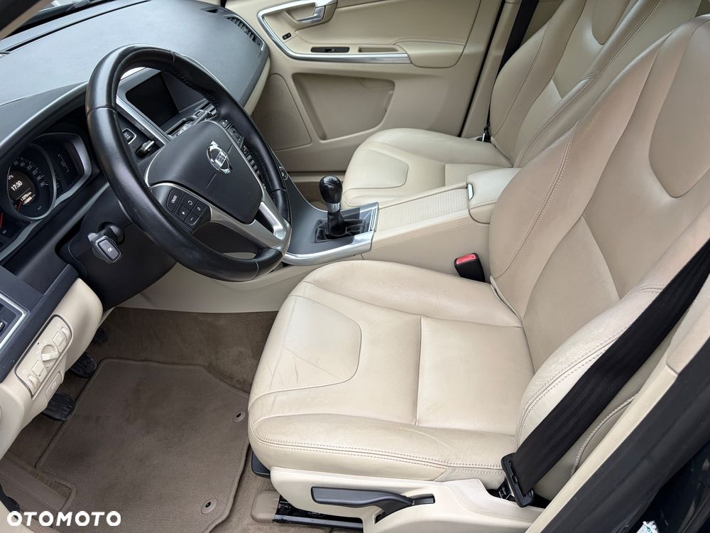 Volvo XC 60 D3 Momentum - 7