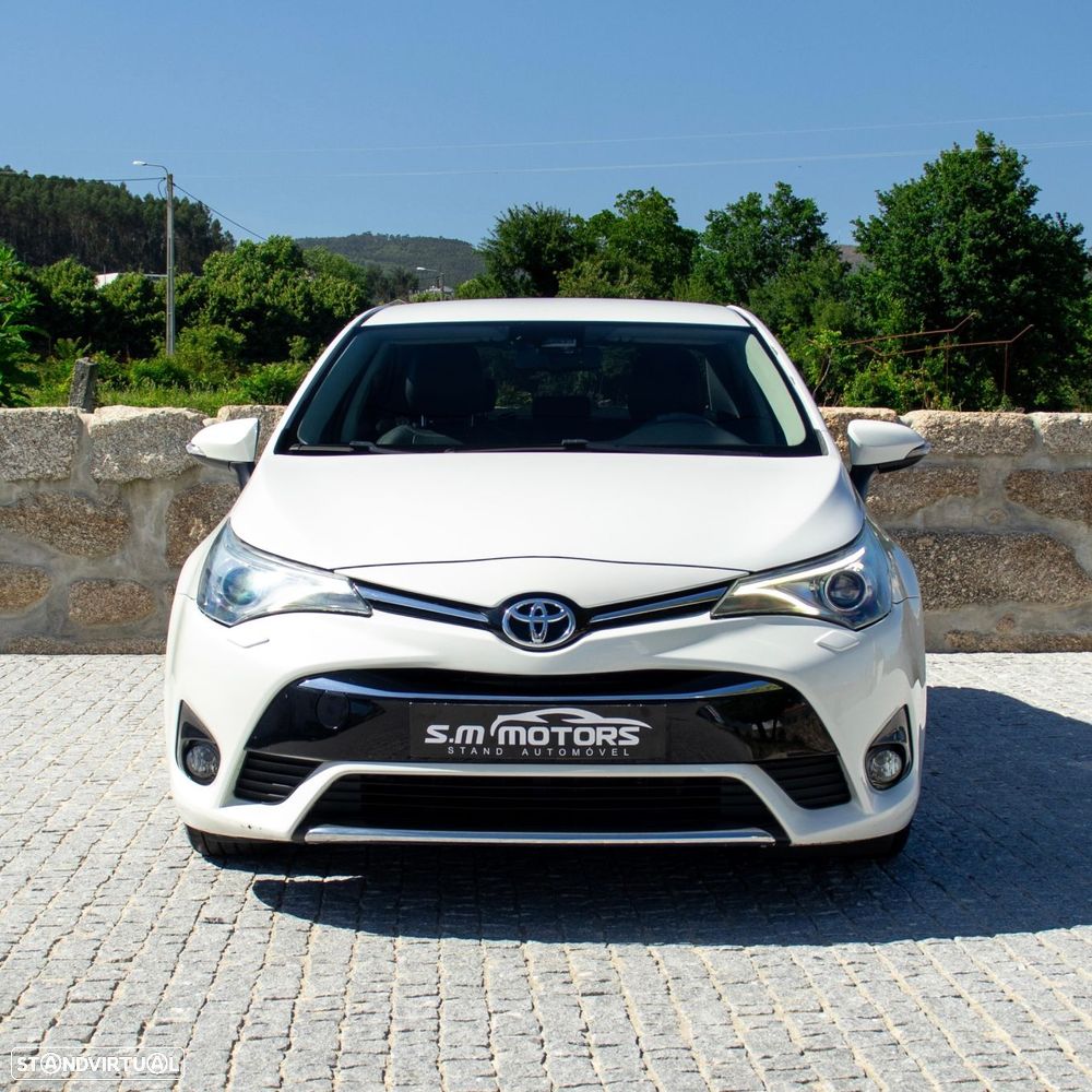 Toyota Avensis SD 2.0 D-4D Premium - 4