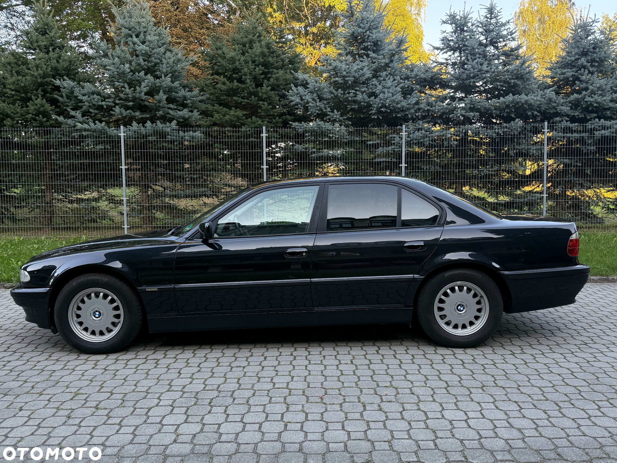 BMW Seria 7 750i - 36