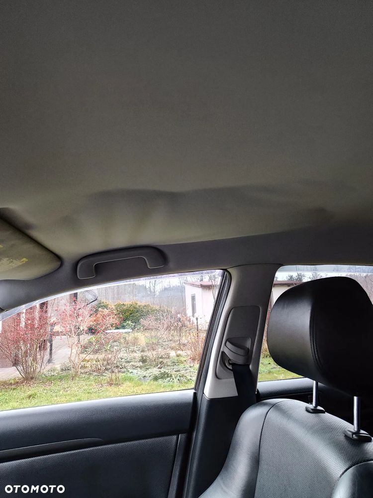 Toyota Avensis 2.0 VVT-i Sol - 13