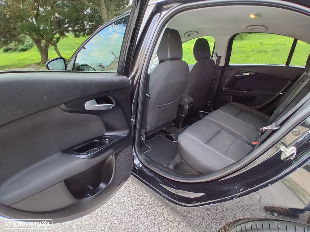 Fiat Tipo 1.3 M-Jet Lounge Tech - 22