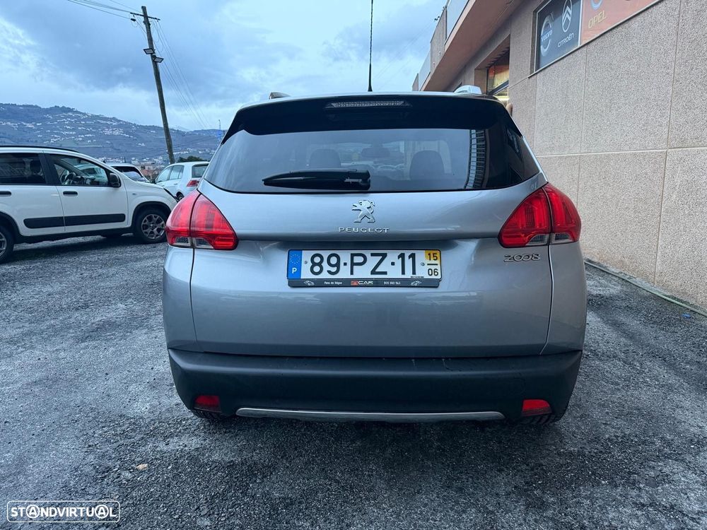 Peugeot 2008 1.2 PureTech Allure - 6