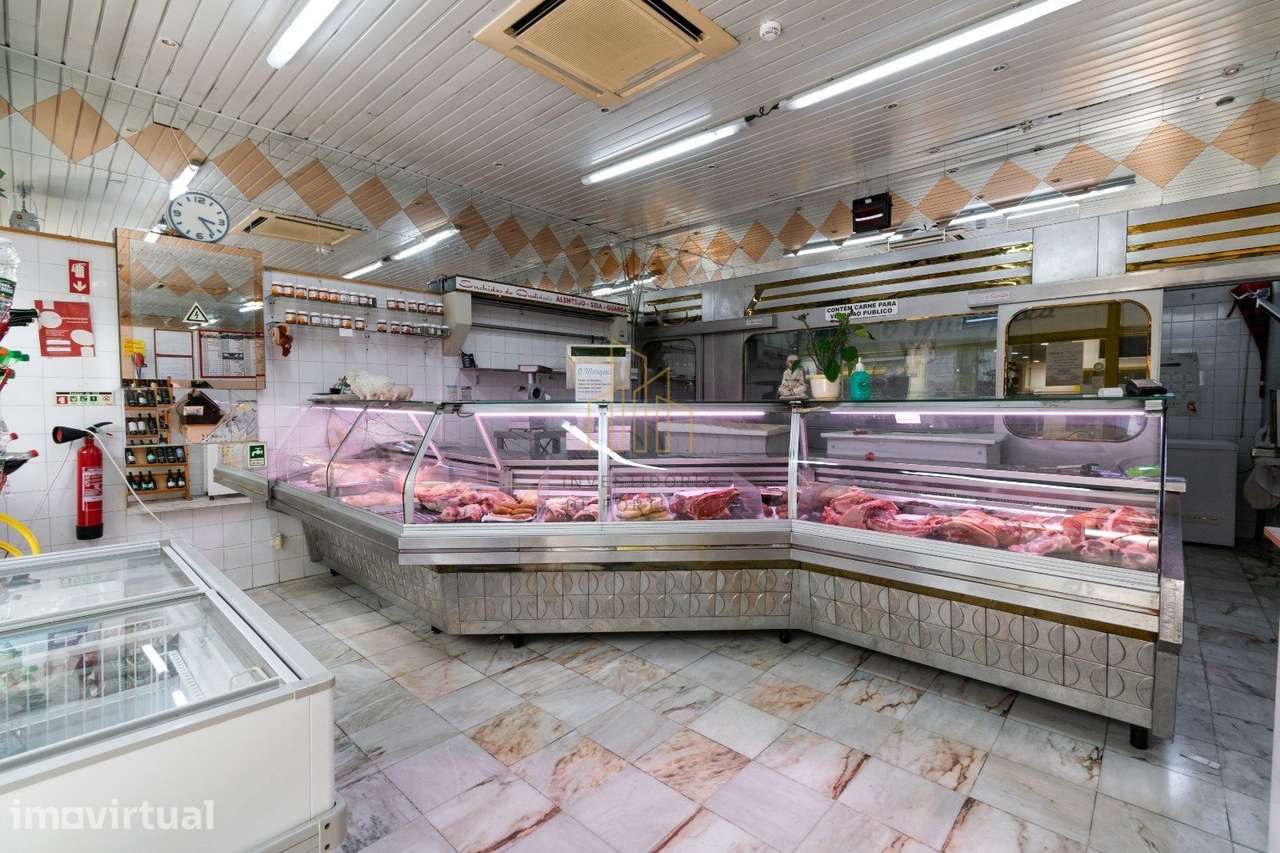 OPORTUNIDADE ÚNICA DE INVESTIMENTO NO CENTRO COMERCIAL DO CACÉM - Grande imagem: 2/11