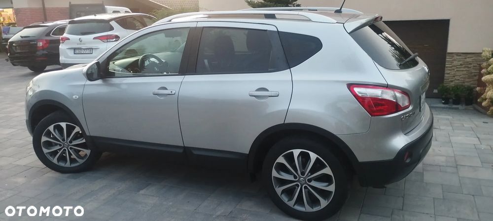 Nissan Qashqai 2.0 dCi 4 x 4 DPF tekna - 4