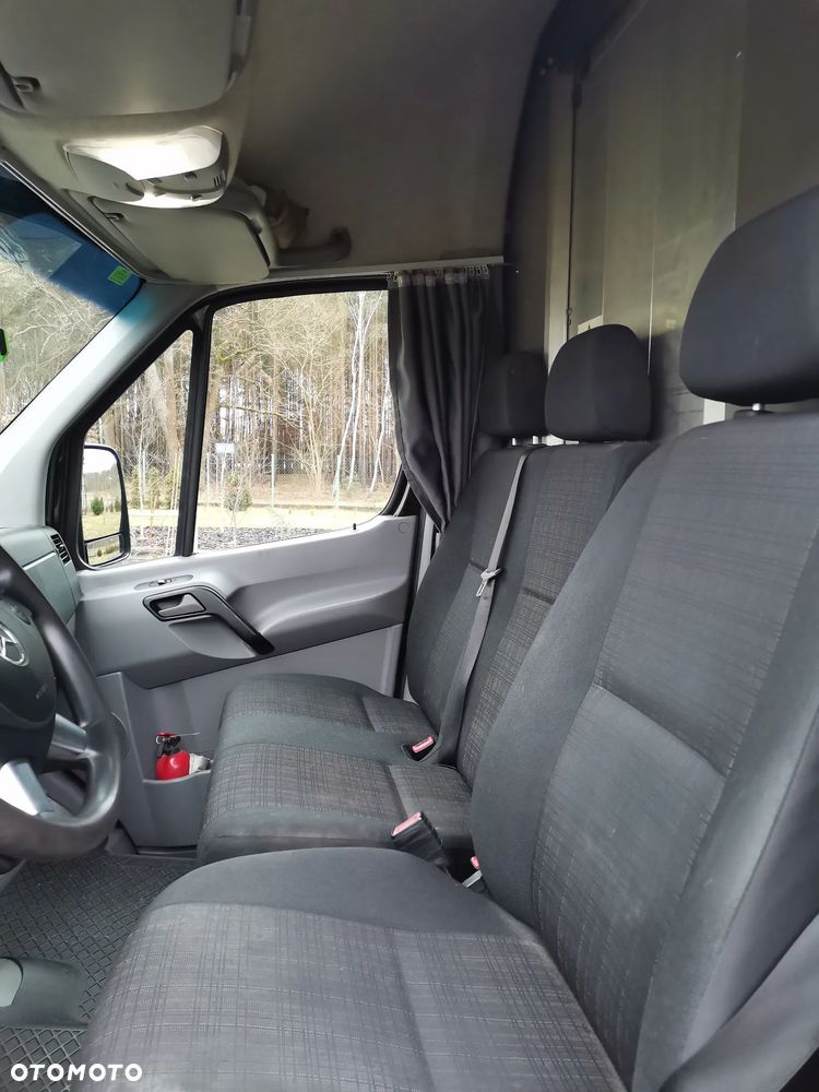 Mercedes-Benz Sprinter - 9