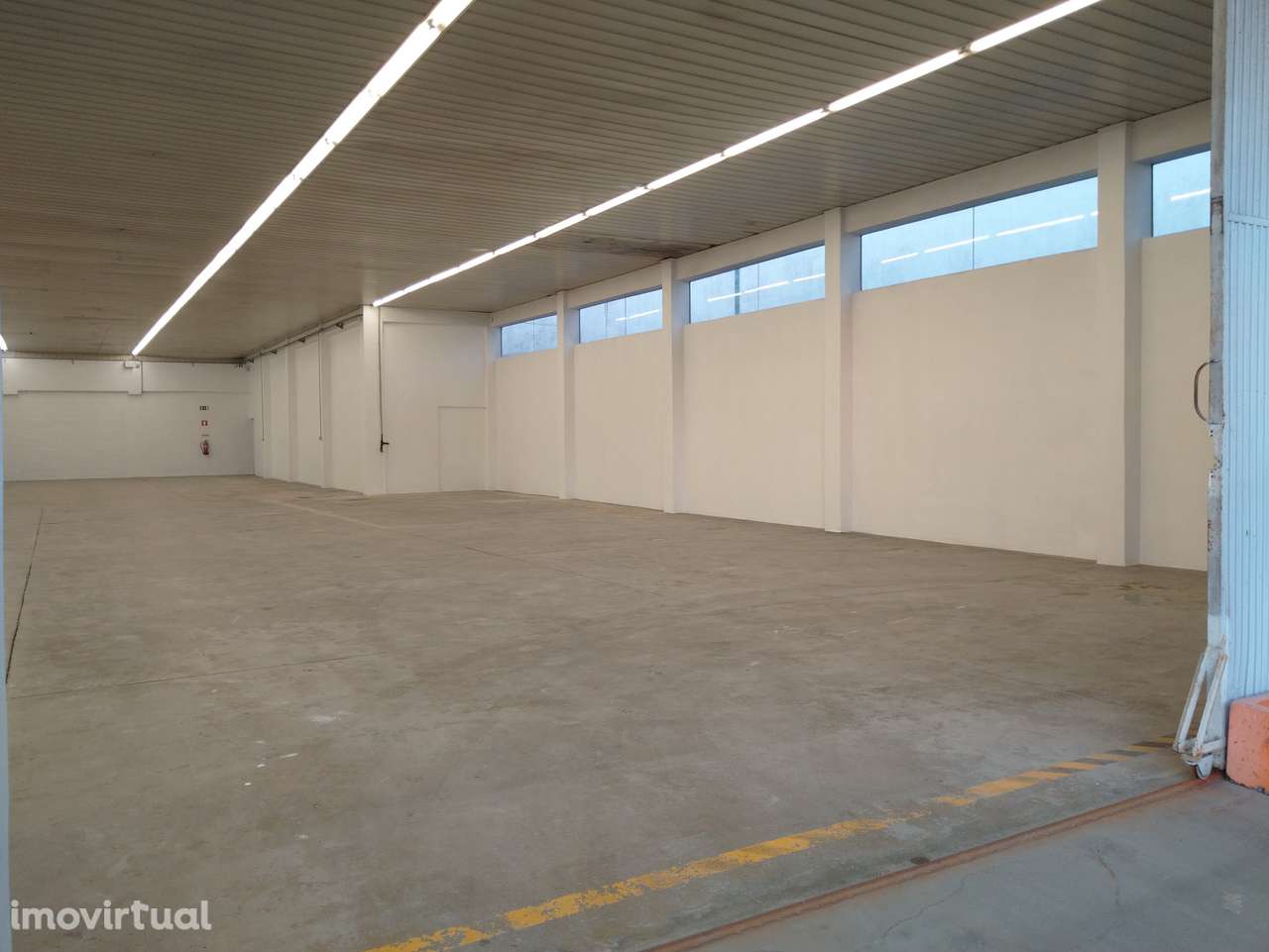 Armazém no centro de Guimarães - Grande imagem: 4/21