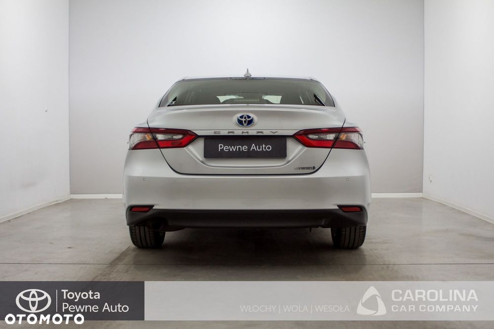 Toyota Camry 2.5 Hybrid Comfort CVT - 21