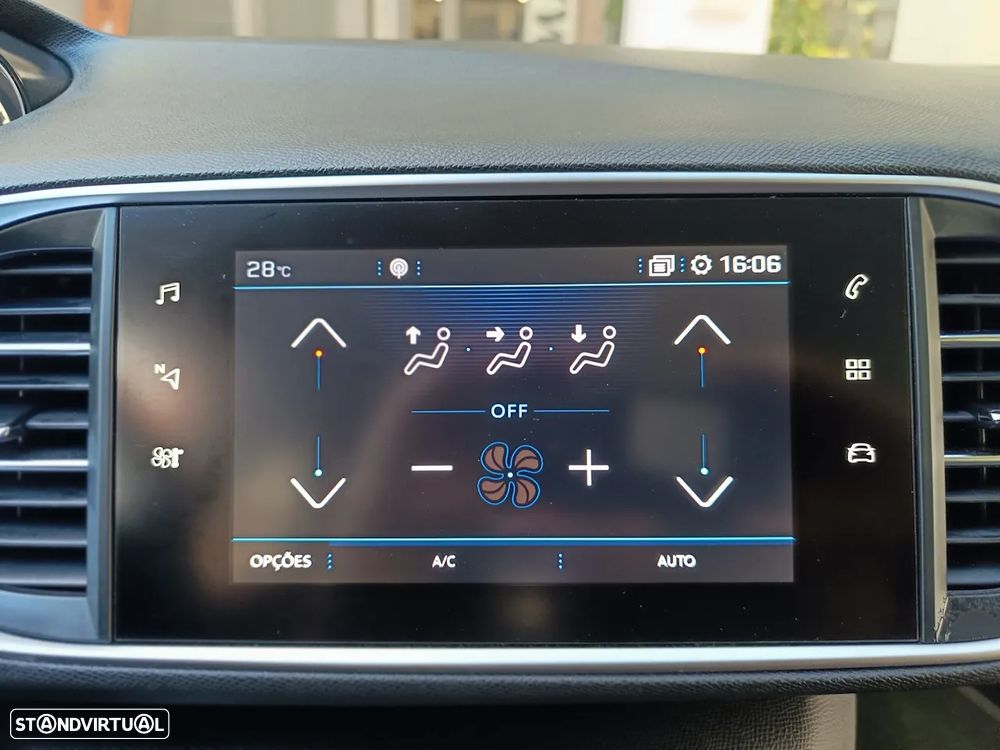 Peugeot 308 1.2 PureTech Allure - 43