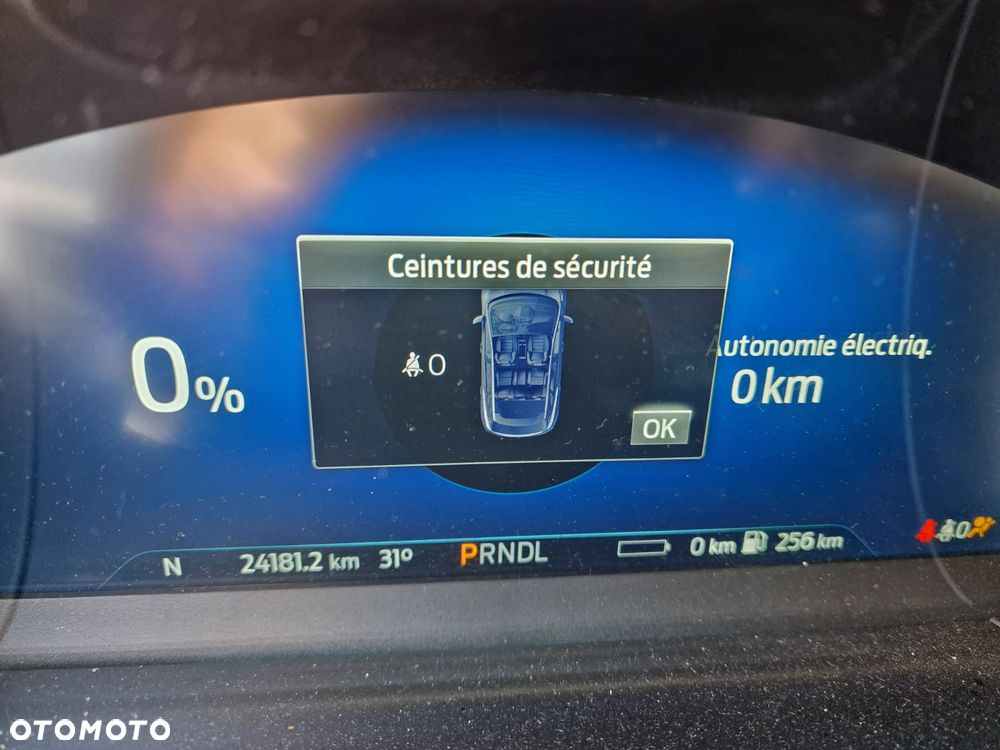 Ford Kuga - 12