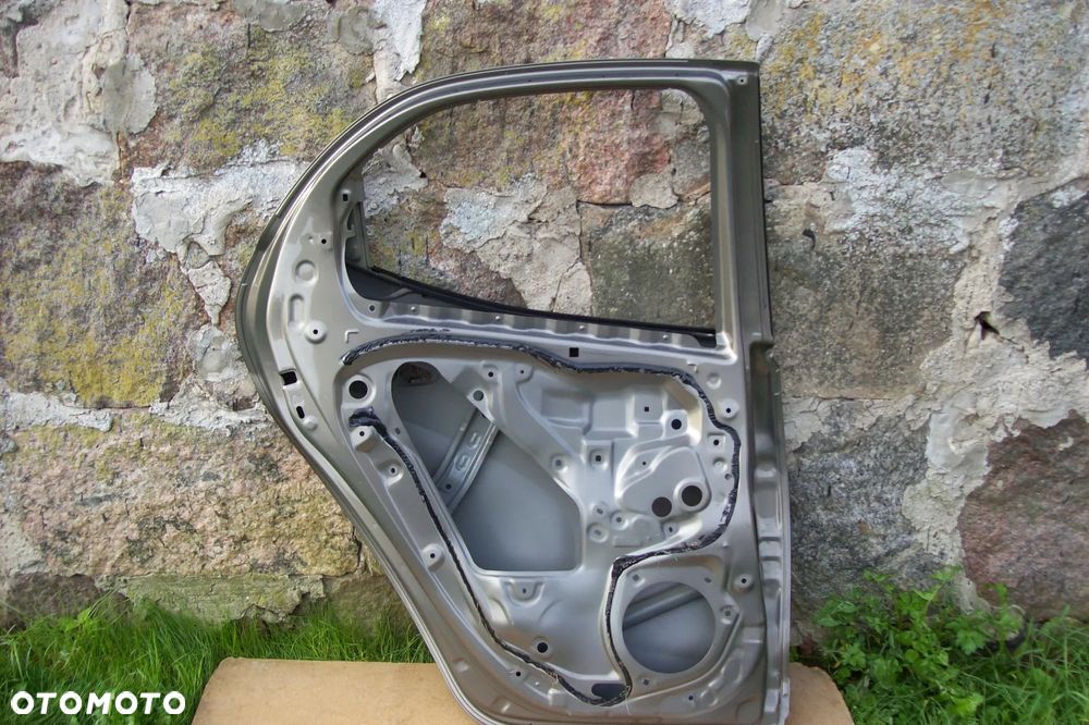 DRZWI TYLNE LEWE TOYOTA YARIS IV/ROK 20-23 - 6