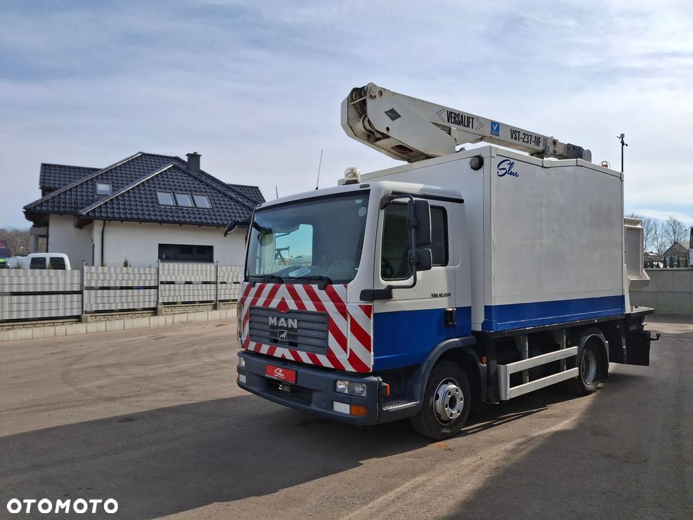 MAN TGL 12.210 Podnośnik Koszowy VERSALIFT 15 Metrów Żwyżka Z Zabudową Serwisową Prace Montażowe Ważne Badania UDT Webasto - 4