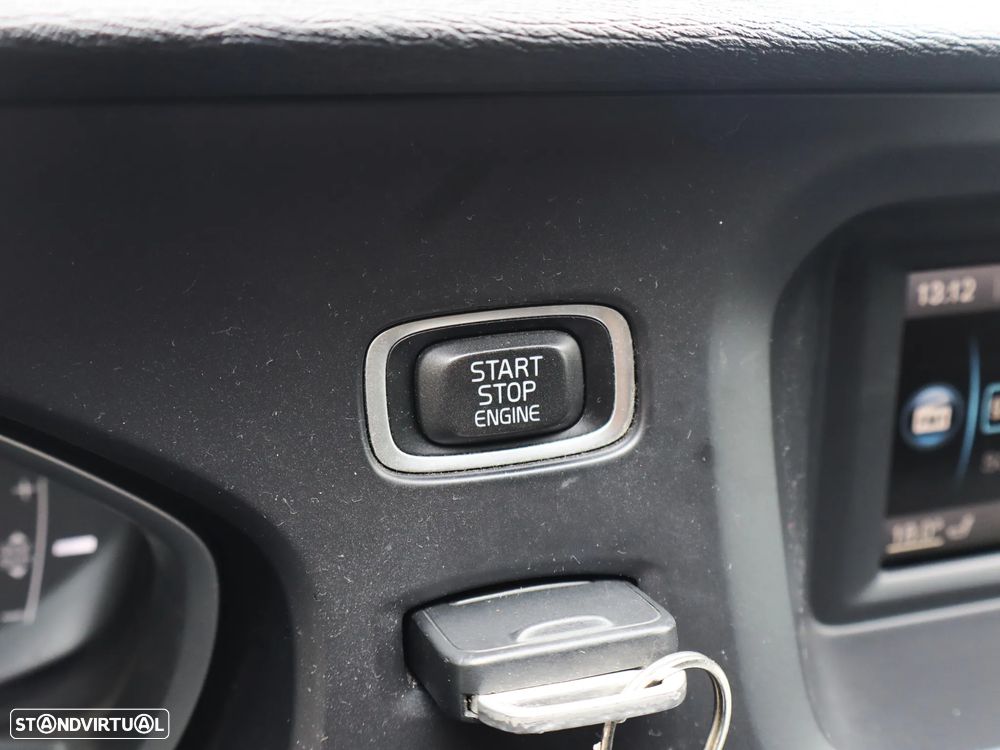Volvo V40 D2 Kinetic - 17