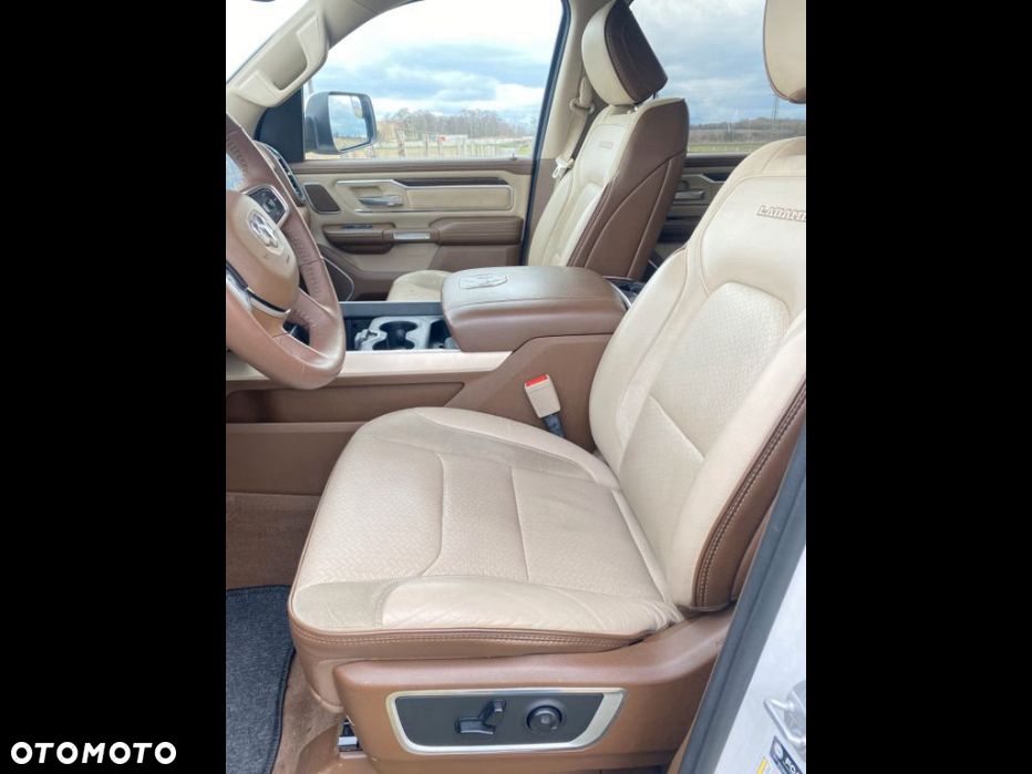 RAM 1500 5.7 Crew Cab Laramie - 10