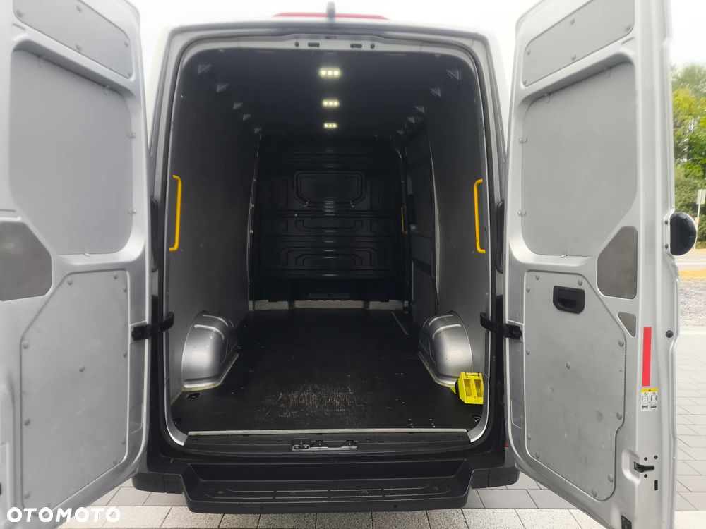 Volkswagen Crafter - 13