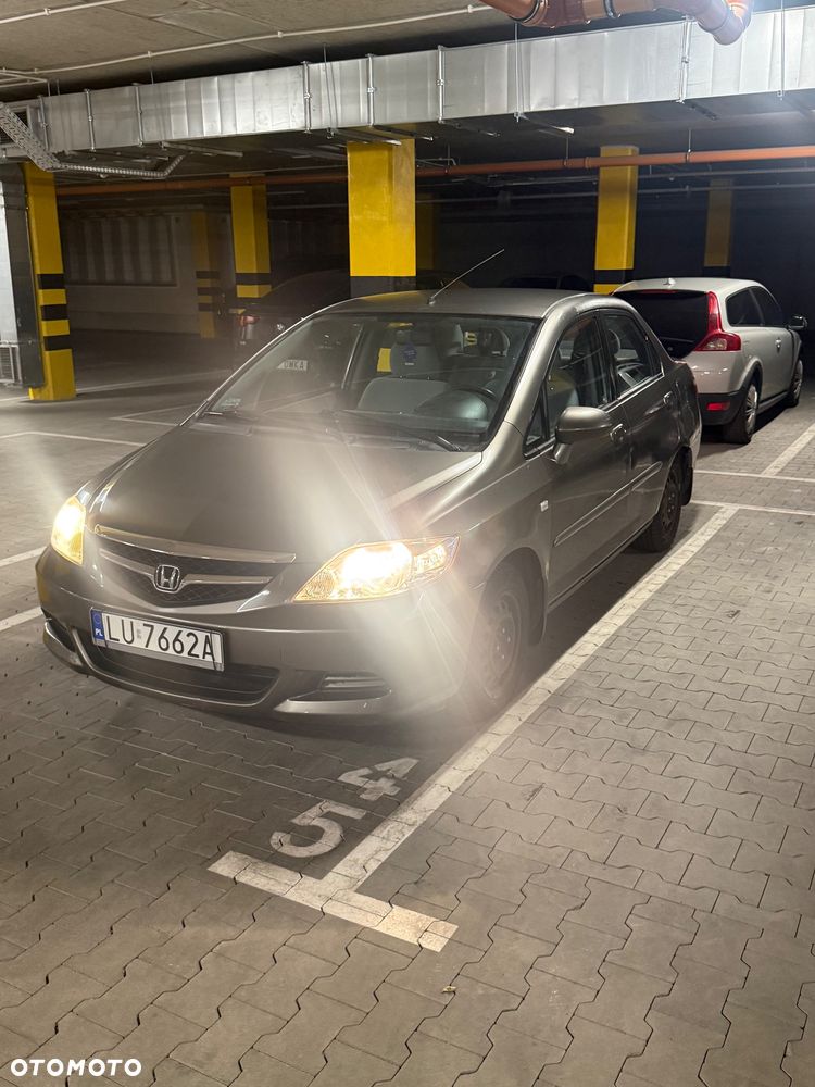 Honda City 2006 photo 3