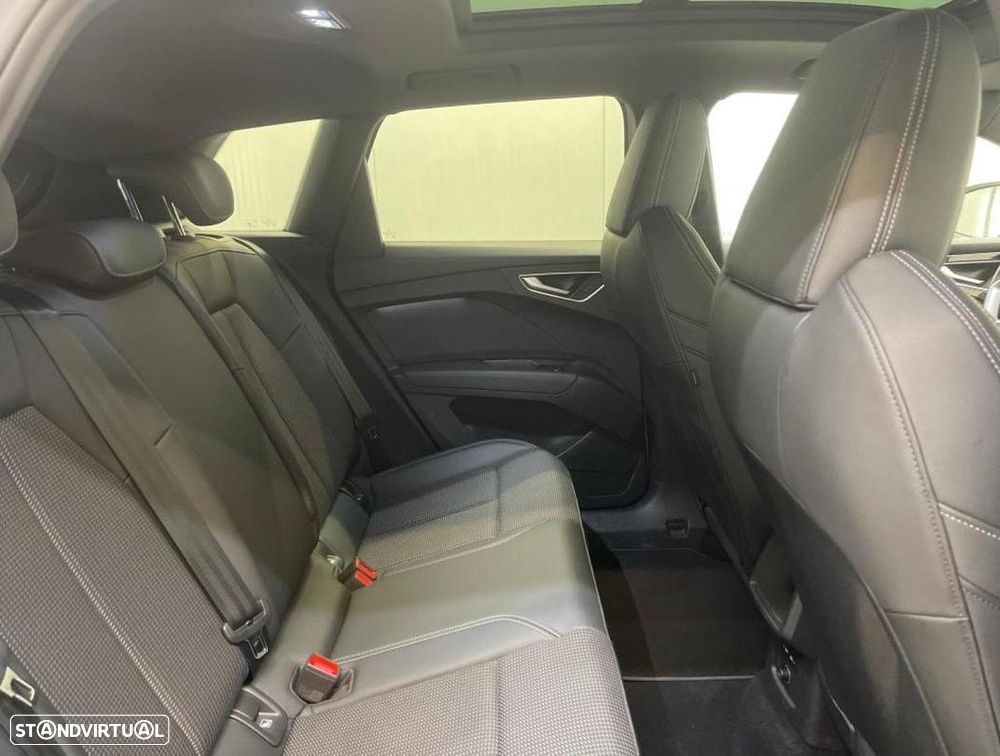 Audi Q4 Sportback e-tron 77kWh Launch Edition S Competition - 12