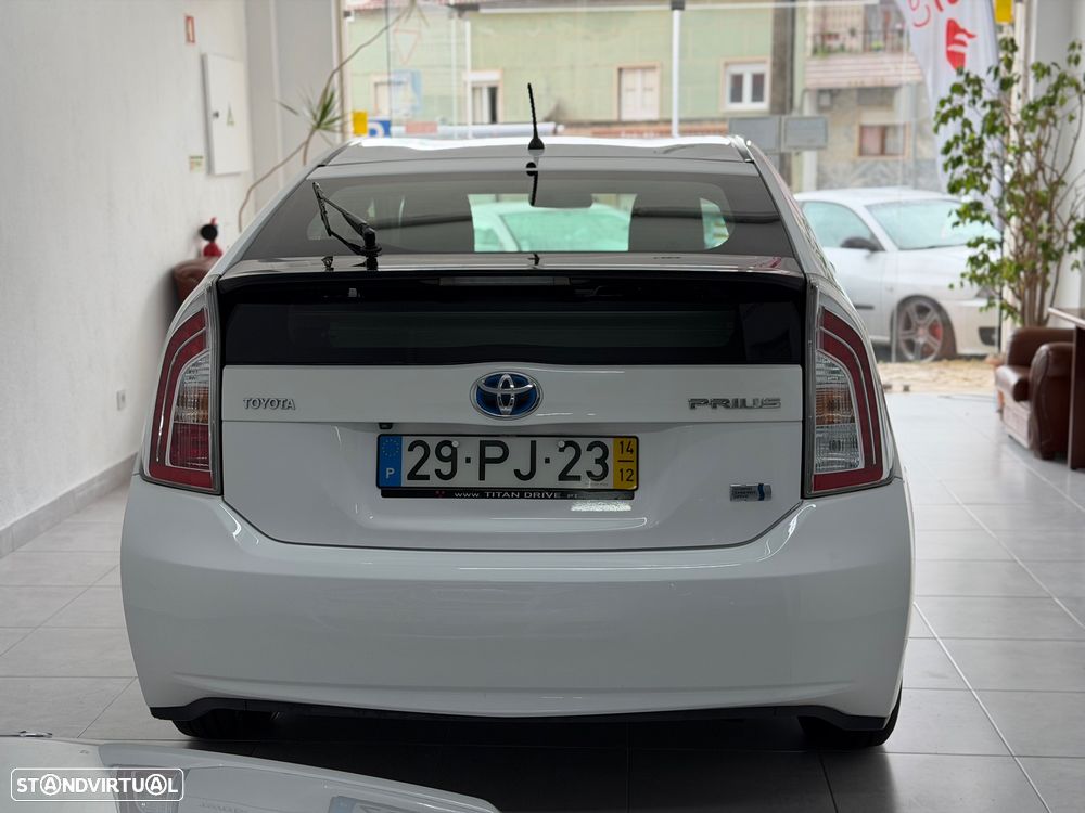 Toyota Prius 1.8 Exclusive - 6