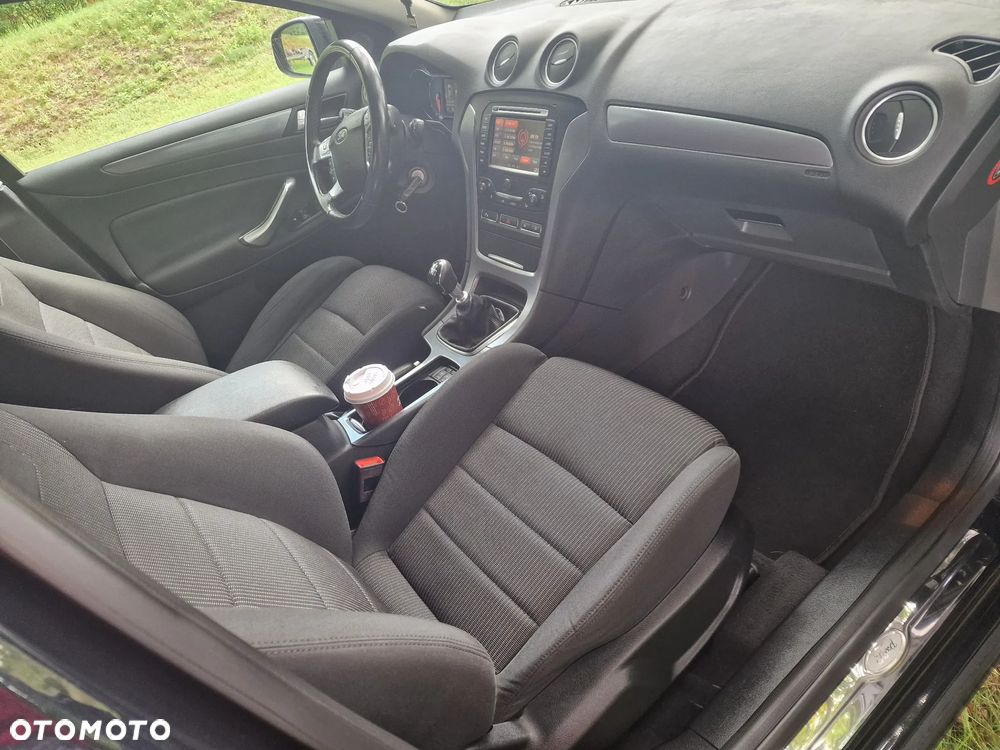Ford Mondeo 2.0 TDCi Platinium X Plus (Titanium) - 31