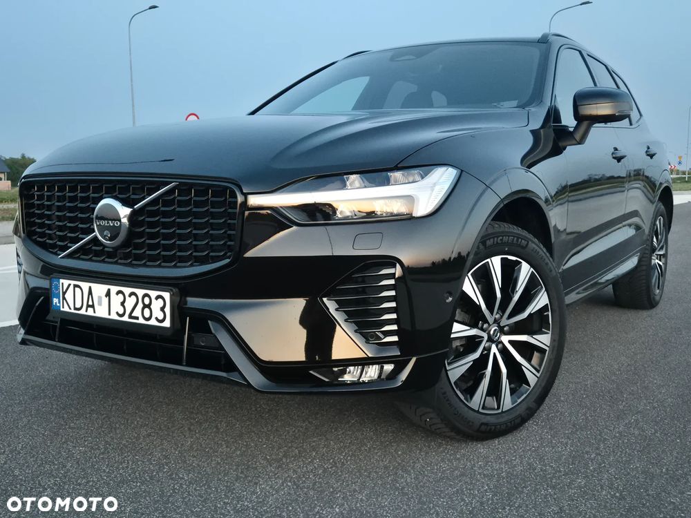 Volvo XC 60 B5 B AWD Ultimate Dark - 4