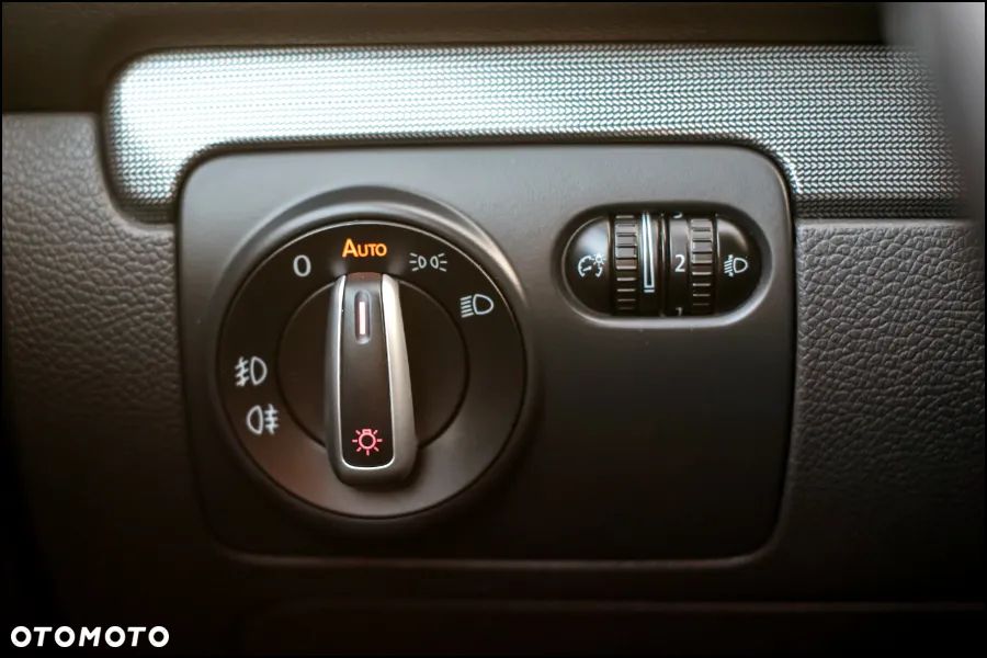 Volkswagen Golf - 29