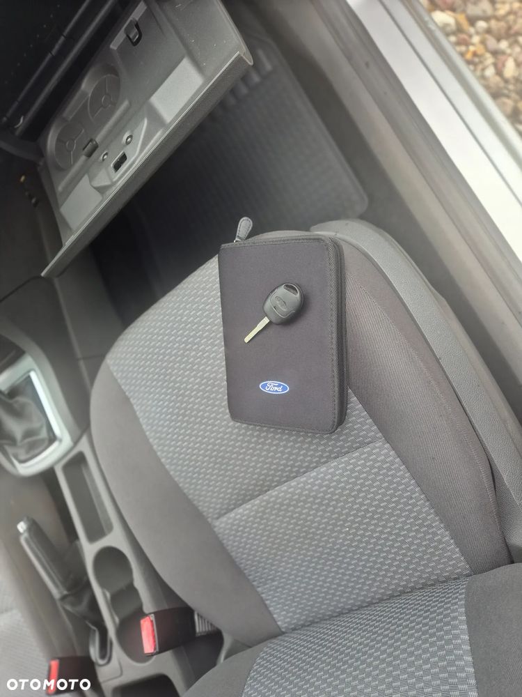 Ford Focus 1.6 16V Ambiente - 11