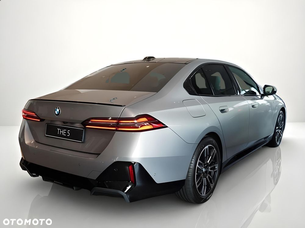 BMW Seria 5 520d xDrive mHEV M Sport - 5