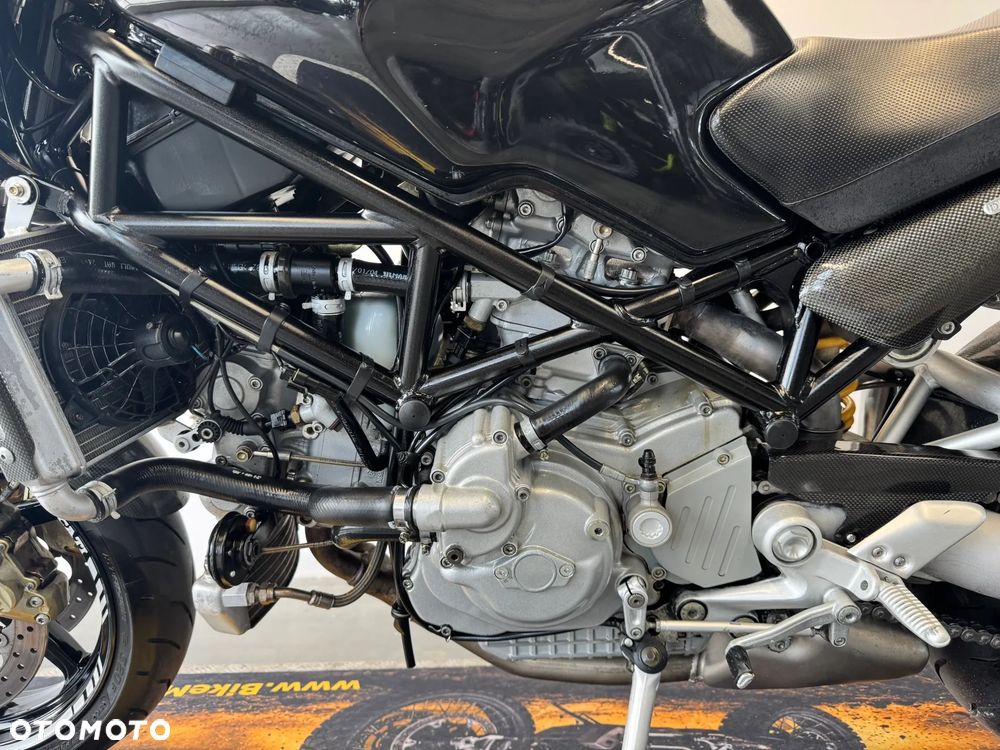 Ducati Monster - 23