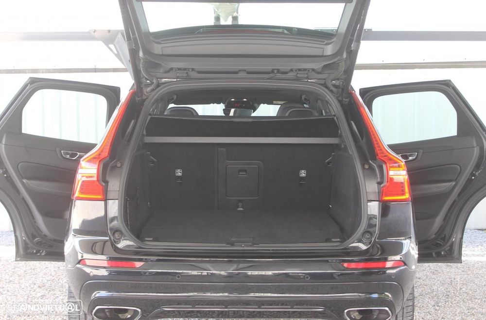 Volvo XC 60 2.0 T8 PHEV R-Design AWD - 45
