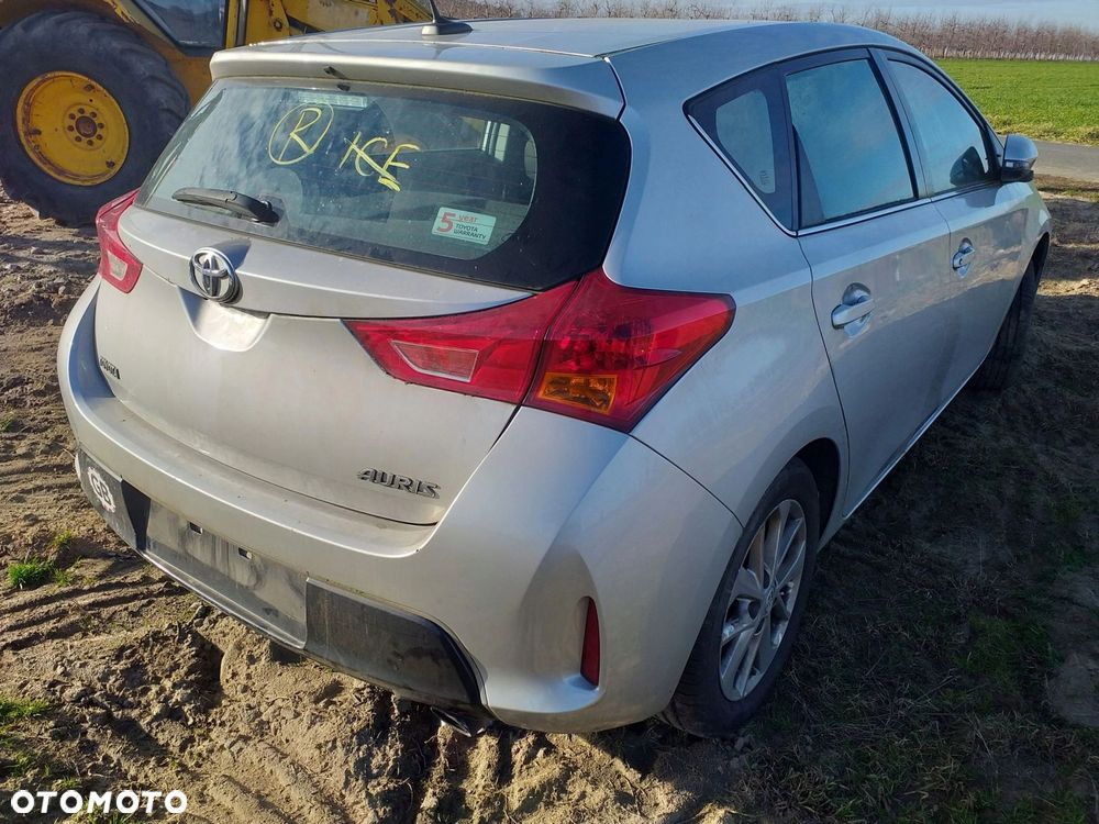 Toyota Auris II uszczelka drzwi lewy tył HB - 5