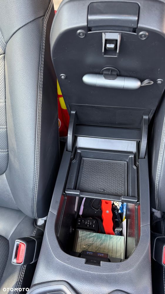 Toyota RAV4 2.5 Hybrid Executive 4x2 - 32