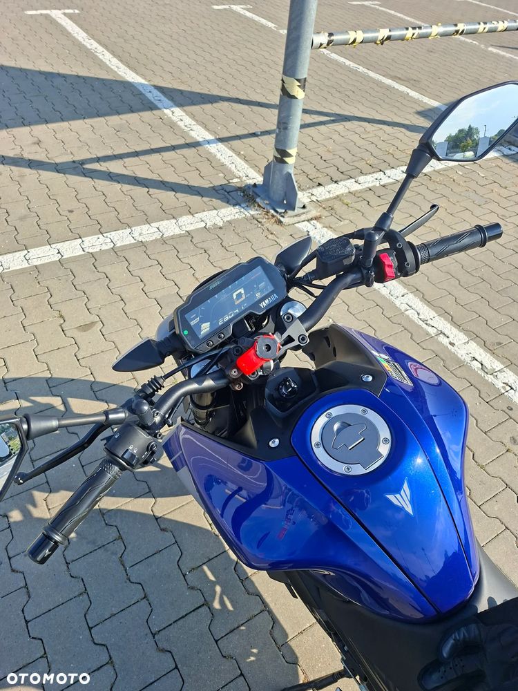 Yamaha MT - 19