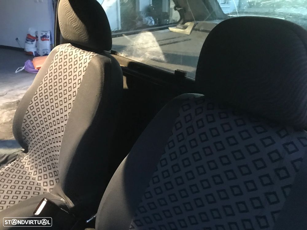 Rover 25 2.0 D Connoisseur - 7