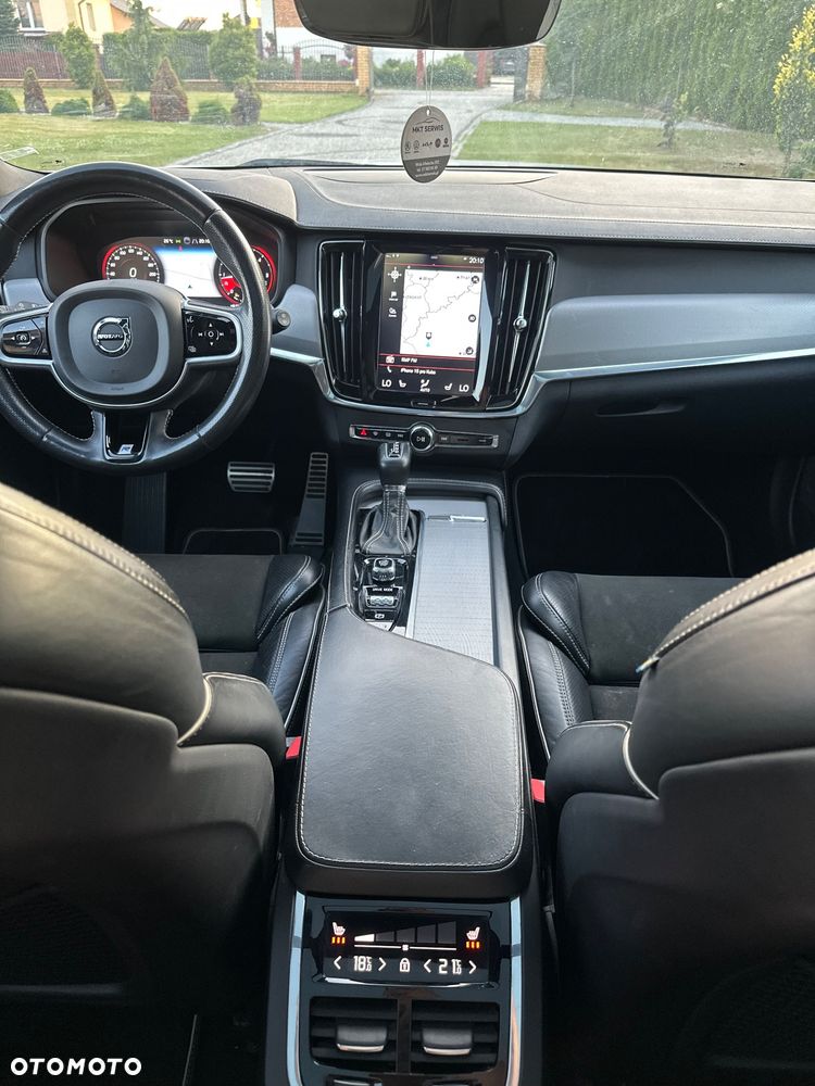 Volvo V90 D3 R-Design - 26