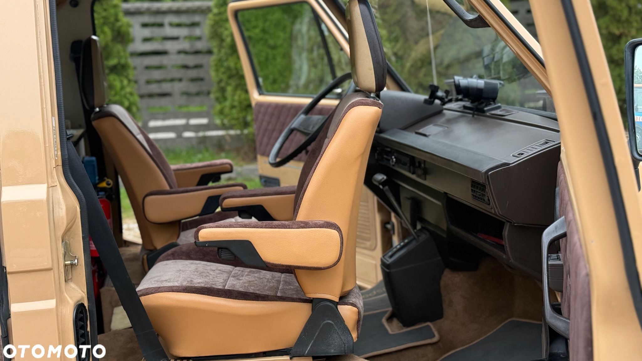 Volkswagen Transporter - 40