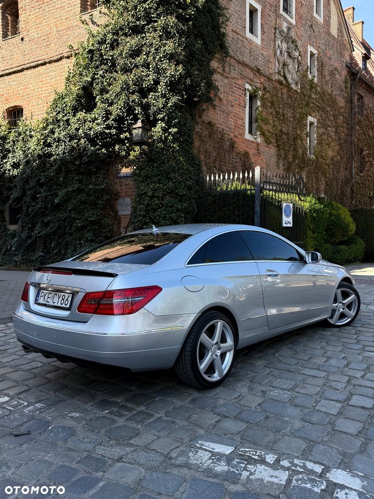 Mercedes-Benz Klasa E 250 CGI BlueEffICIENCY - 3