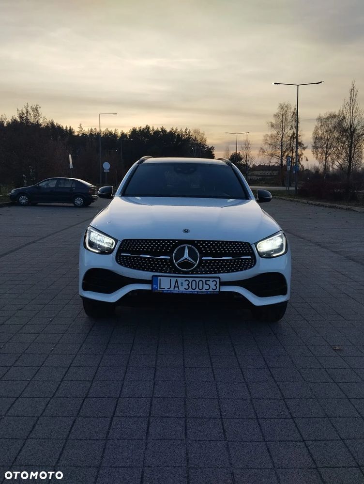 Mercedes-Benz GLC - 25