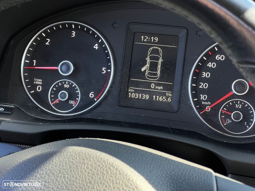 VW Jetta 1.6 TDi Confortline - 15