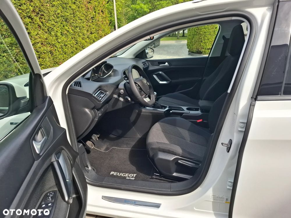 Peugeot 308 - 14